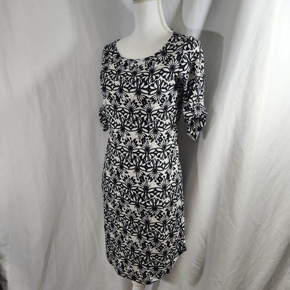 Lola Black and White X Small Dress - Picture 2 of 11